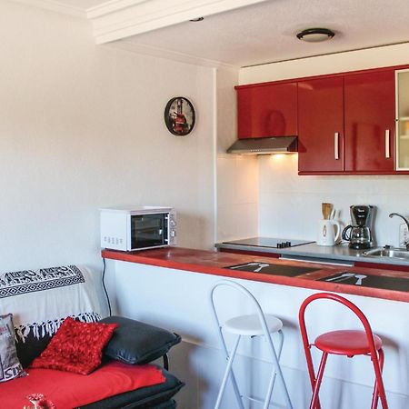1 Bedroom Gorgeous Apartment In רוחאלס מראה חיצוני תמונה